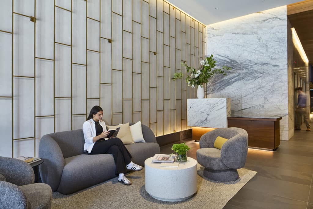 1518 The Paxton 540 Fulton Ashok Sinha N43 medium