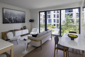 1605 Bloom on 45 Paul Warchol N4 medium