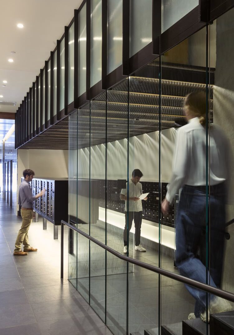 1518 The Paxton 540 Fulton Ashok Sinha N32 medium